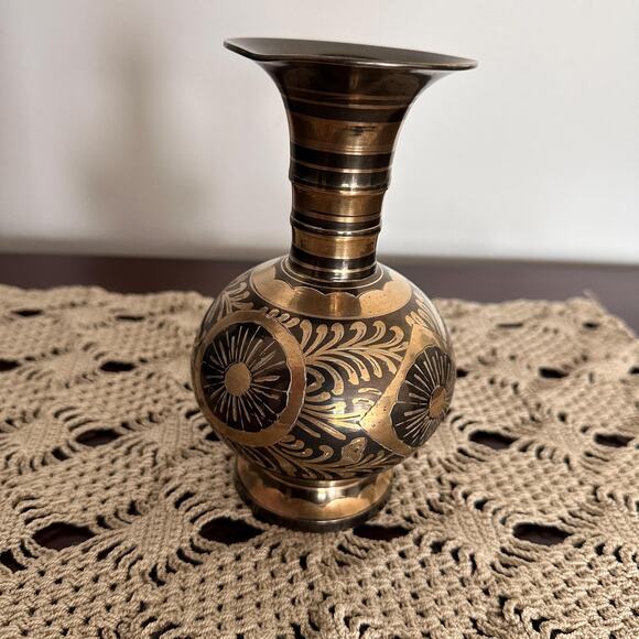 Vintage Brass Vase Hand Etched Floral Design MCM Boho Home Decor 6.5" Tall - Picture 3 of 5